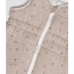 sovepose 3-18 mdr Blomma Sand Soveposer