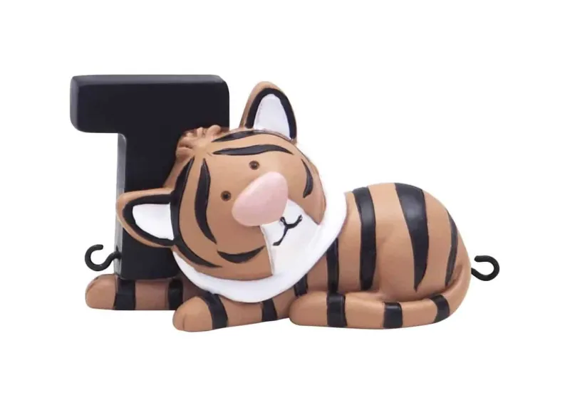 Outlet T bogstav med tiger til navnetog Bogstaver