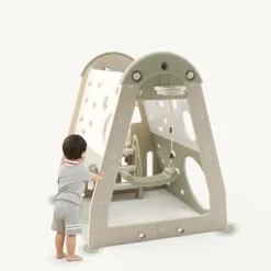 New aktivitets hus med rutsjebane og gynge Udeleg