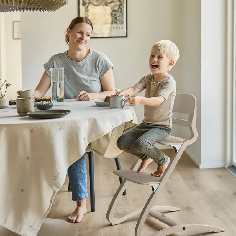 Clearance Louie højstol u. bøjle - Cappuccino Børn Højstole|Børnemøbler