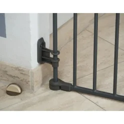 Outlet Safe & Care - Skruemonteret sikkerhedsgitter - 90-210 cm - GRÅ Gitre &Amp; Låger